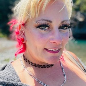 Meet your Posher, Anita